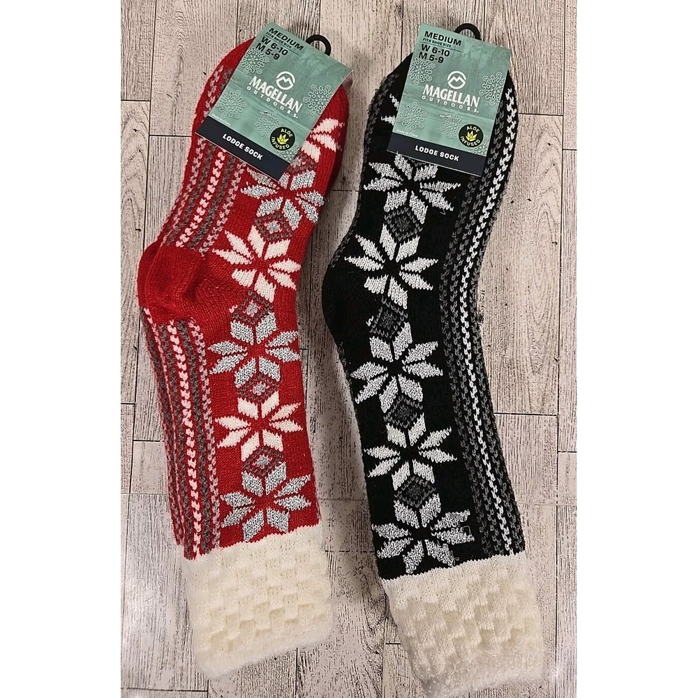 Magellan Socks MEDIUM Lodge Socks Metallic Snowflake Shoe Sz 6-10 Lot of 2 Soft